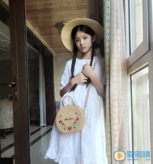 赵蕴卓校园写真 赵蕴卓高清写真_赵蕴卓高清剧照