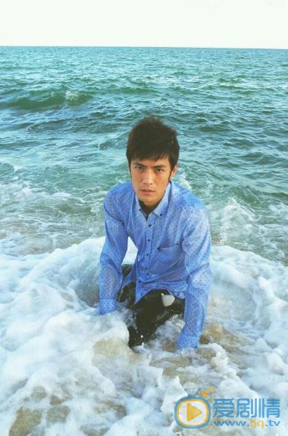 沙海黑眼镜是谁扮演的？沙海黑眼镜扮演者季晨个人资料、写真生活照欣赏