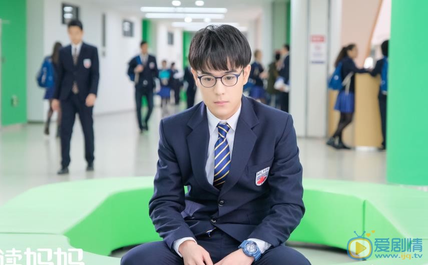 陪读妈妈罗盼剧照