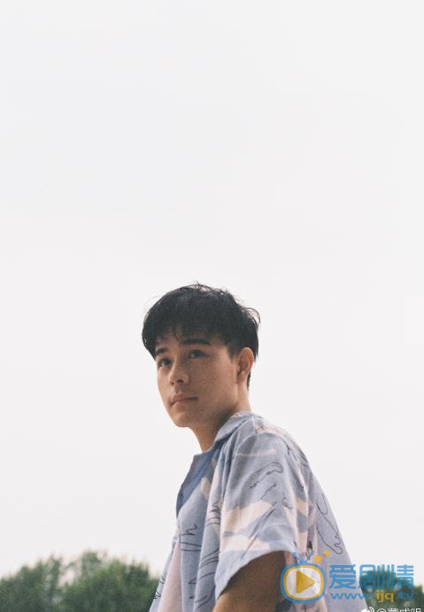 董成明时尚大片 董成明高清写真_董成明高清剧照