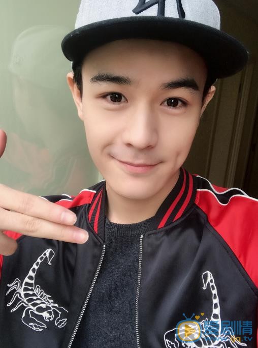 董成明生活照 董成明高清写真_董成明高清剧照