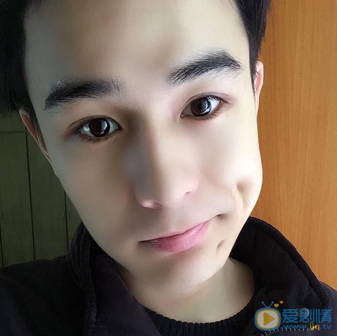 董成明生活照 董成明高清写真_董成明高清剧照
