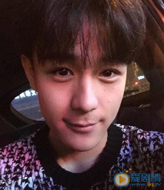 董成明生活照 董成明高清写真_董成明高清剧照