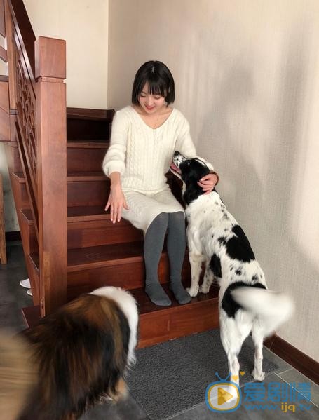 强东玥生活照 强东玥高清写真_强东玥高清剧照