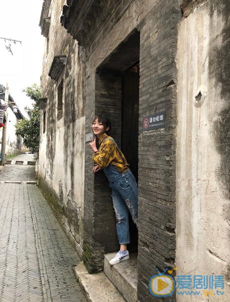 强东玥生活照 强东玥高清写真_强东玥高清剧照