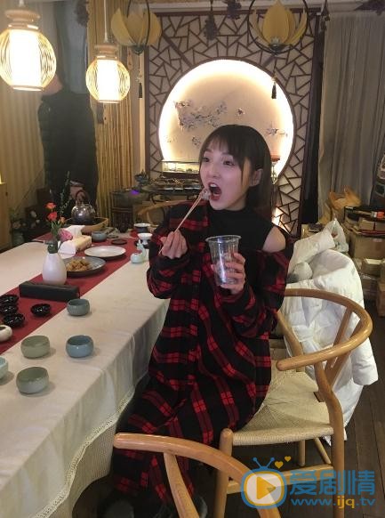 强东玥生活照 强东玥高清写真_强东玥高清剧照