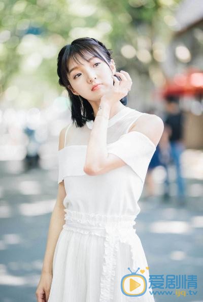 强东玥气质写真 强东玥高清写真_强东玥高清剧照