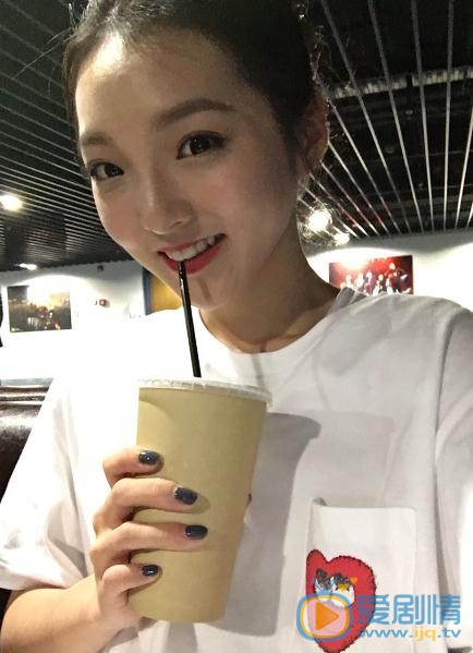 强东玥生活照 强东玥高清写真_强东玥高清剧照