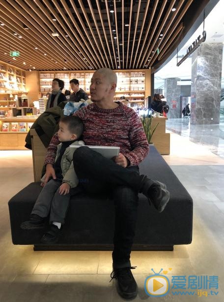 赵荀家人照 赵荀高清写真_赵荀高清剧照