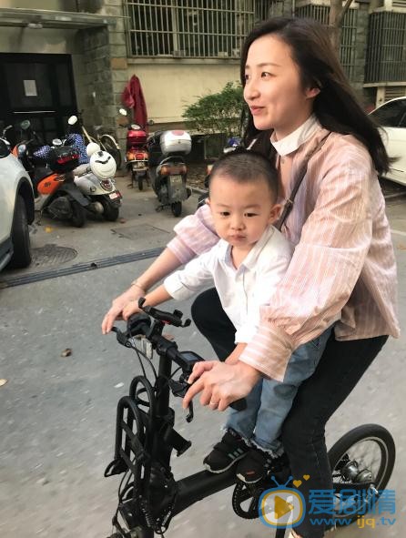赵荀家人照 赵荀高清写真_赵荀高清剧照