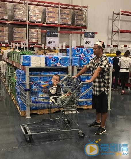 赵荀家人照 赵荀高清写真_赵荀高清剧照