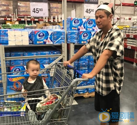 赵荀家人照 赵荀高清写真_赵荀高清剧照