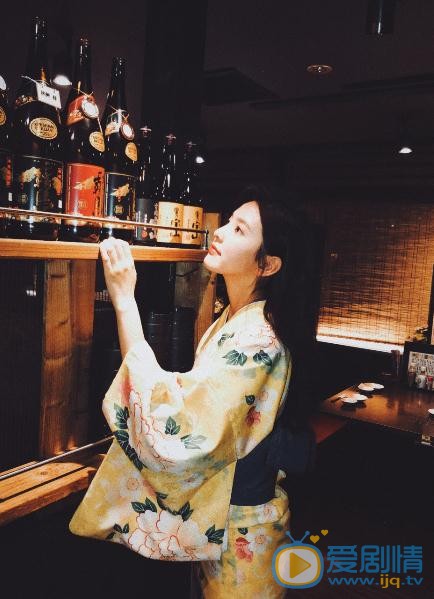 章若楠夜色写真 章若楠高清写真_章若楠高清剧照