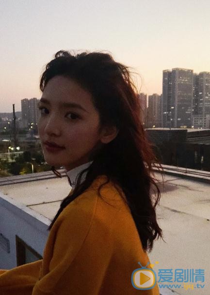 章若楠街拍写真 章若楠高清写真_章若楠高清剧照