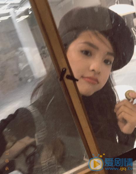 章若楠街拍写真 章若楠高清写真_章若楠高清剧照