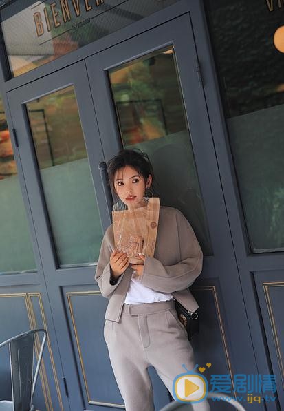章若楠时尚街拍 章若楠高清写真_章若楠高清剧照