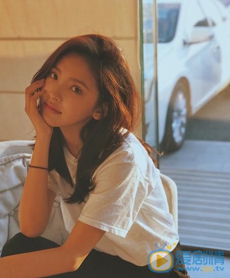 章若楠街拍写真 章若楠高清写真_章若楠高清剧照