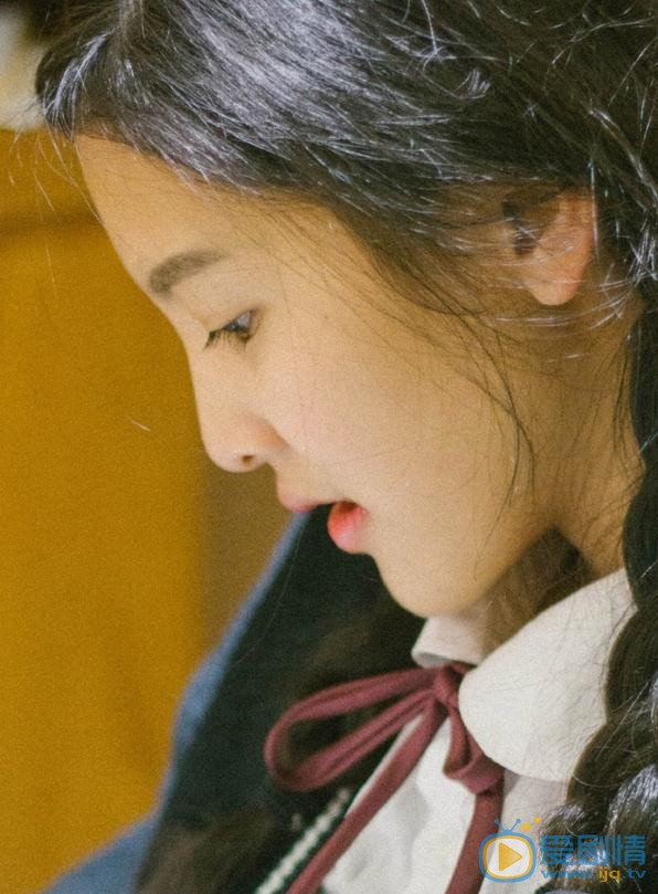 章若楠制服写真 章若楠高清写真_章若楠高清剧照