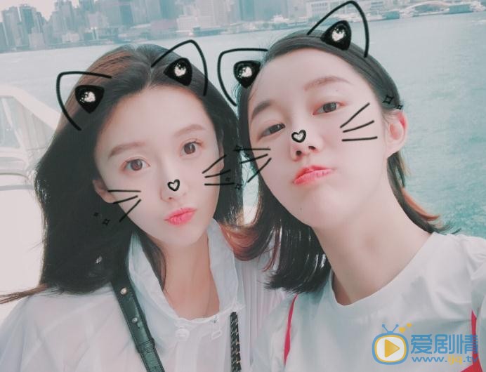 文吉儿与人合照 文吉儿高清写真_文吉儿高清剧照