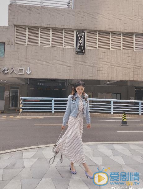 文吉儿随性写真 文吉儿高清写真_文吉儿高清剧照
