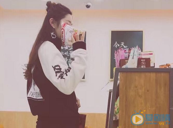 文吉儿可爱照 文吉儿高清写真_文吉儿高清剧照