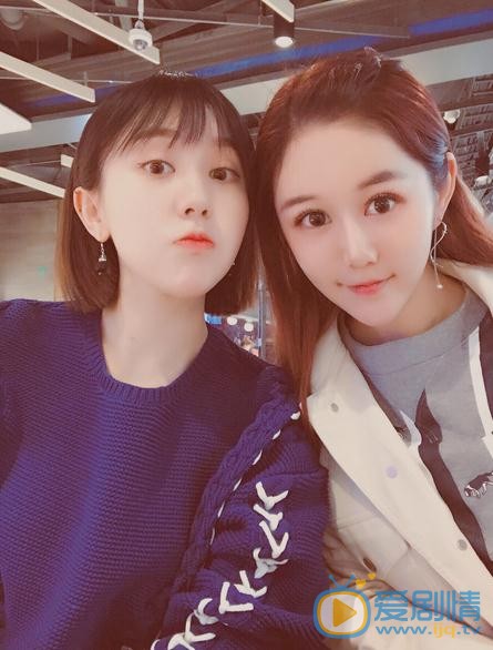 文吉儿与人合照 文吉儿高清写真_文吉儿高清剧照
