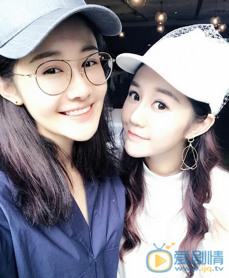 文吉儿与人合照 文吉儿高清写真_文吉儿高清剧照