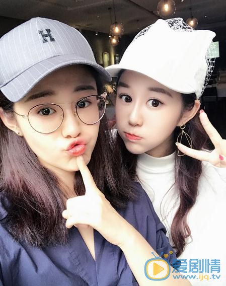 文吉儿与人合照 文吉儿高清写真_文吉儿高清剧照