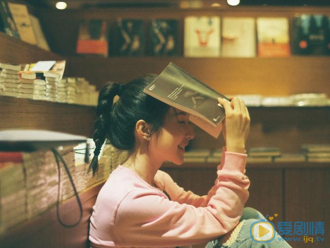 周奕彤片场照 周奕彤高清写真_周奕彤高清剧照