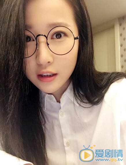 周奕彤生活照 周奕彤高清写真_周奕彤高清剧照