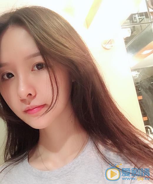 阿冷素颜自拍照 阿冷高清写真_阿冷高清剧照