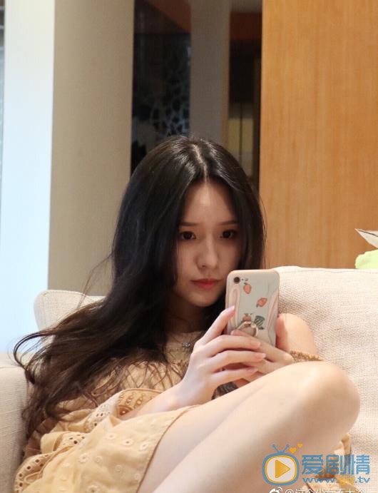 阿冷素颜自拍照 阿冷高清写真_阿冷高清剧照