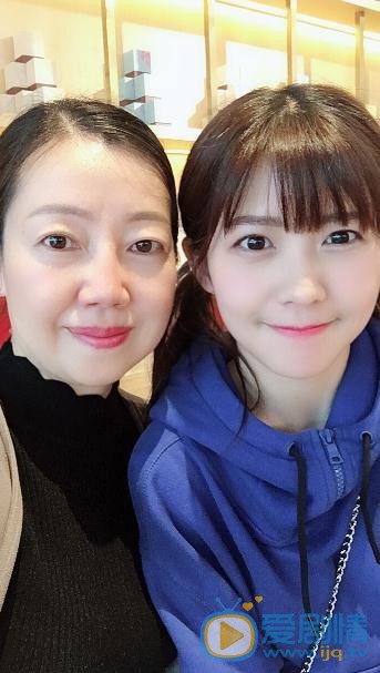 赖美云与人合照 赖美云高清写真_赖美云高清剧照