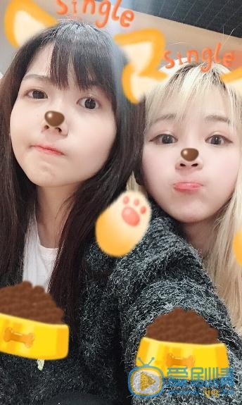 赖美云与人合照 赖美云高清写真_赖美云高清剧照