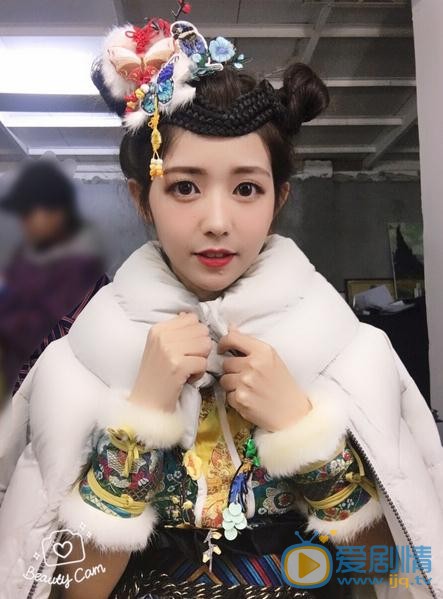 赖美云与人合照 赖美云高清写真_赖美云高清剧照