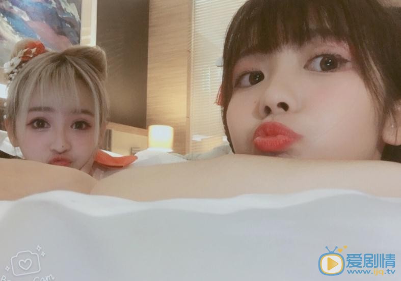 赖美云与人合照 赖美云高清写真_赖美云高清剧照