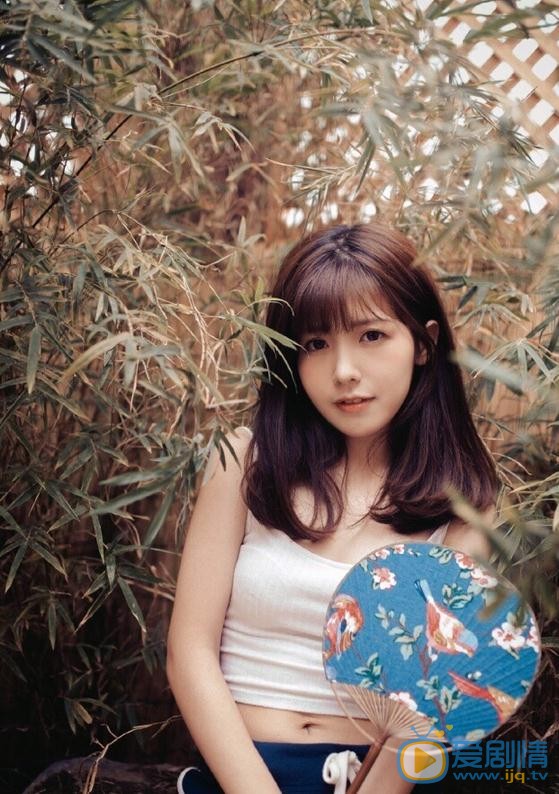 赖美云夏日写真 赖美云高清写真_赖美云高清剧照