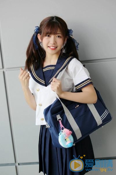 赖美云制服写真 赖美云高清写真_赖美云高清剧照