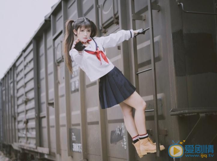 赖美云制服写真 赖美云高清写真_赖美云高清剧照