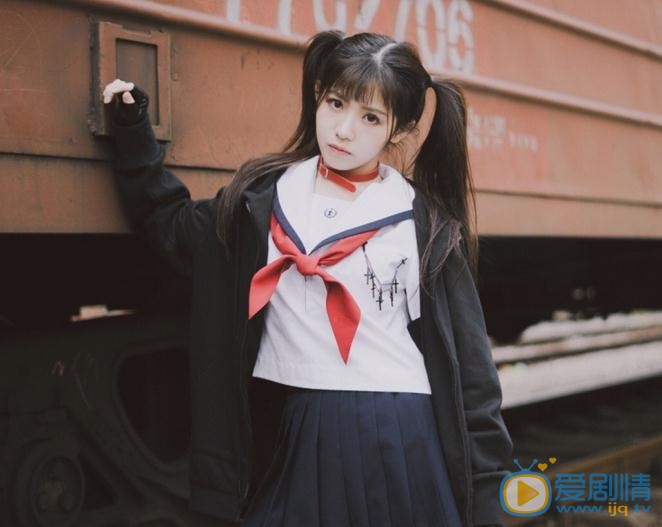 赖美云制服写真 赖美云高清写真_赖美云高清剧照