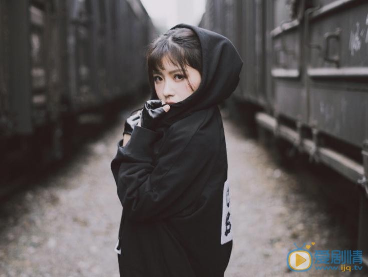 赖美云制服写真 赖美云高清写真_赖美云高清剧照