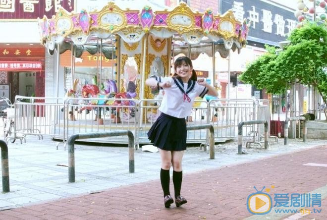 赖美云制服写真 赖美云高清写真_赖美云高清剧照