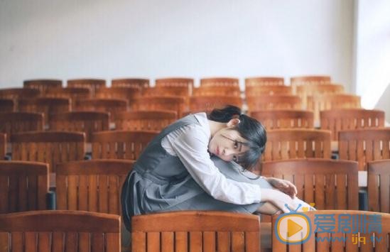 赖美云制服写真 赖美云高清写真_赖美云高清剧照