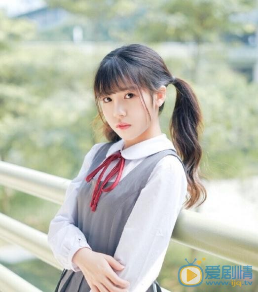 赖美云制服写真 赖美云高清写真_赖美云高清剧照