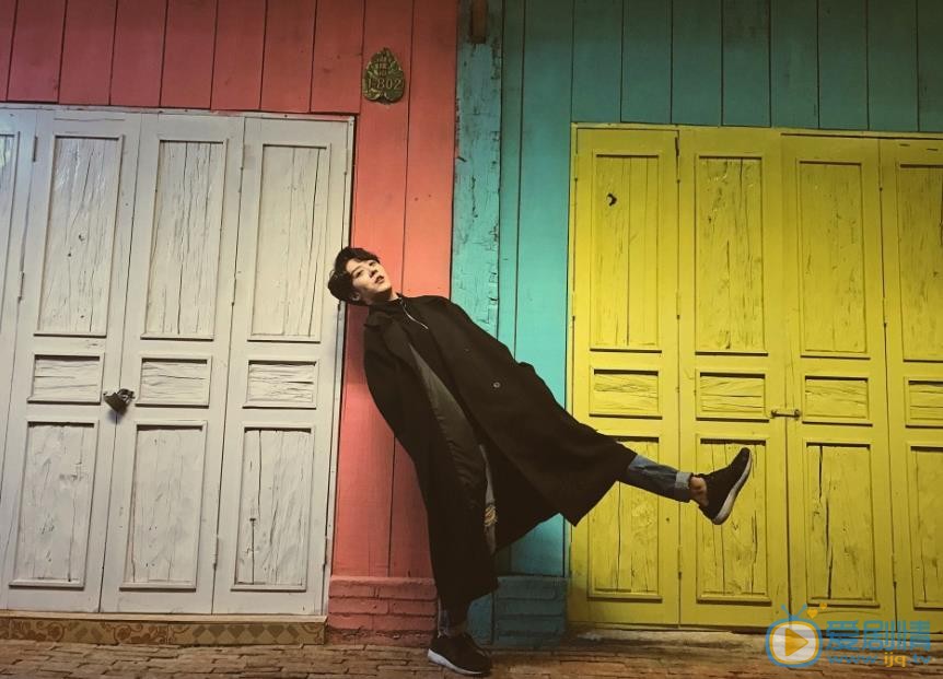 孔舒航街拍写真 孔舒航高清写真_孔舒航高清剧照