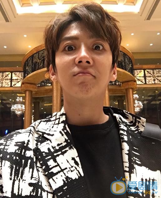 孔舒航卖萌表情包 孔舒航高清写真_孔舒航高清剧照