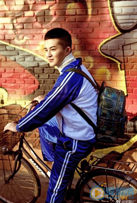 郑斯仁青涩少年照 郑斯仁高清写真_郑斯仁高清剧照