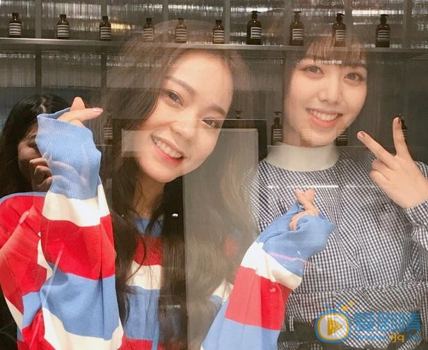 张紫宁与人合照 张紫宁高清写真_张紫宁高清剧照