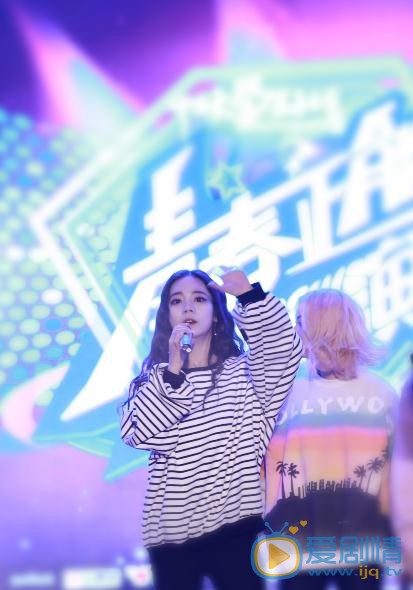 张紫宁舞台照 张紫宁高清写真_张紫宁高清剧照