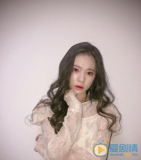 张紫宁写真 张紫宁高清写真_张紫宁高清剧照